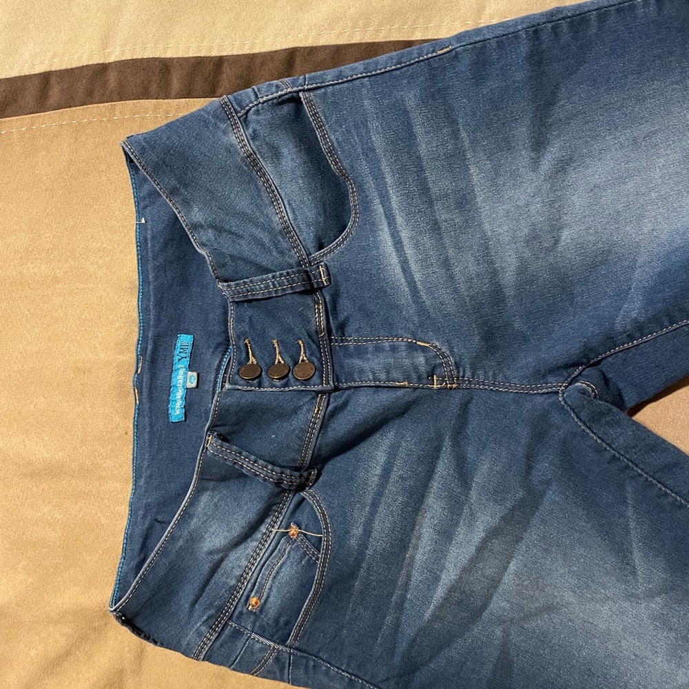 Wanna Betta butt YMI Capris